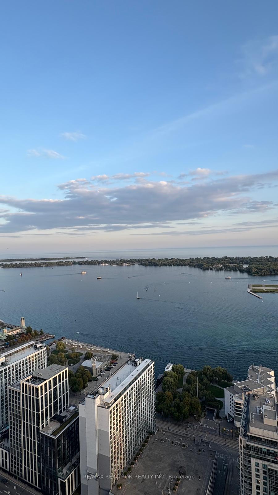 35-mariner-terrace-toronto-ontario-c12826494