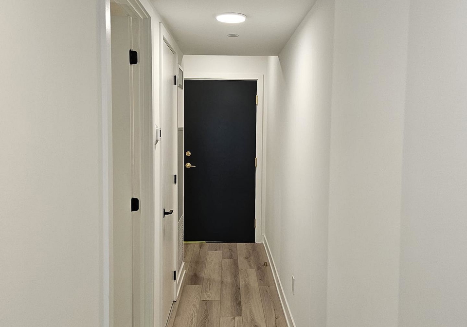 5-lakeview-avenue-toronto-ontario-c12826812
