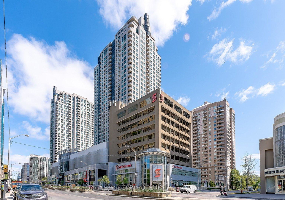 8-hillcrest-avenue-north-york-ontario-c12826846
