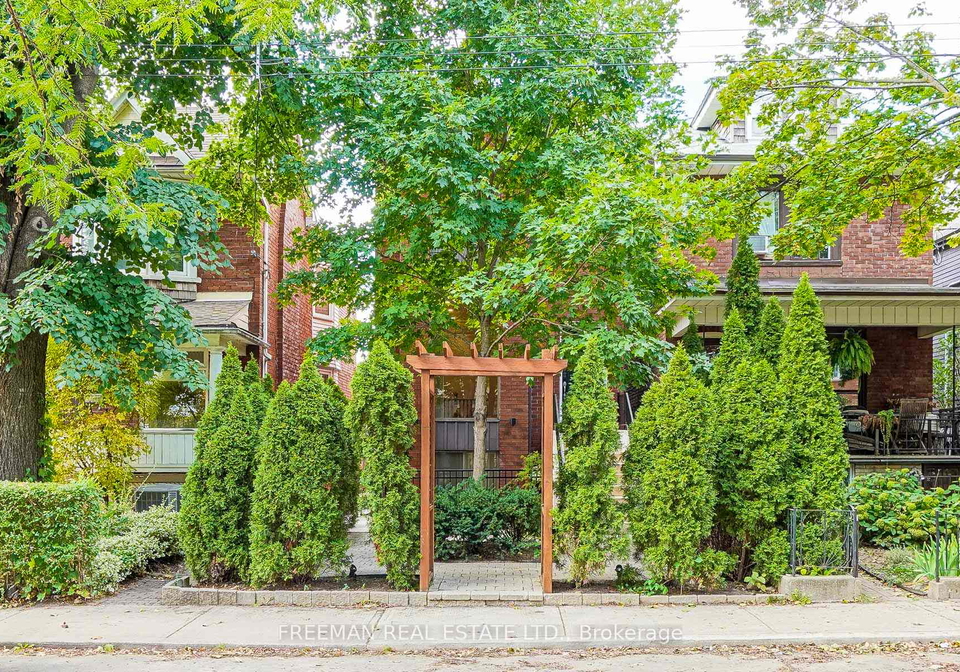 916-manning-avenue-toronto-ontario-c12828640