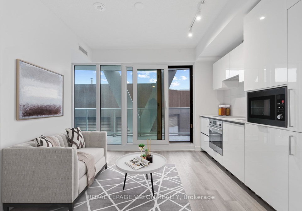 230-simcoe-street-toronto-ontario-c12828986