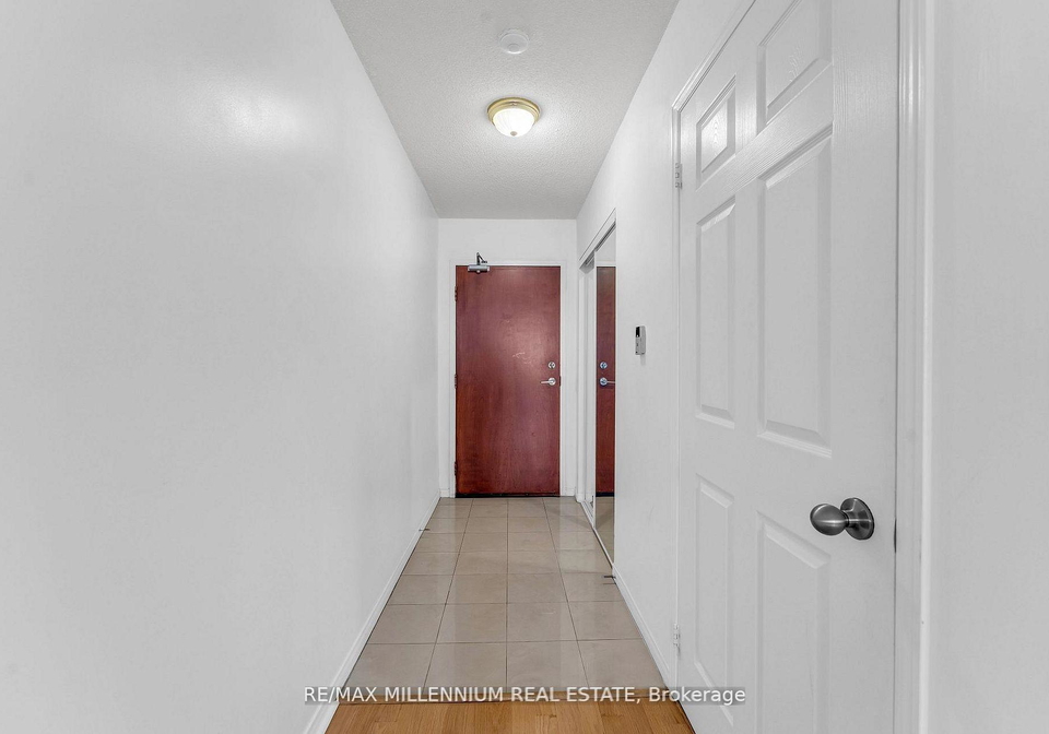 35-finch-avenue-e-north-york-ontario-c12829142