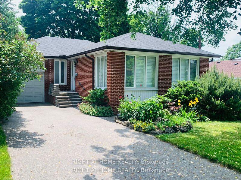 23-fenelon-drive-north-york-ontario-c12829286