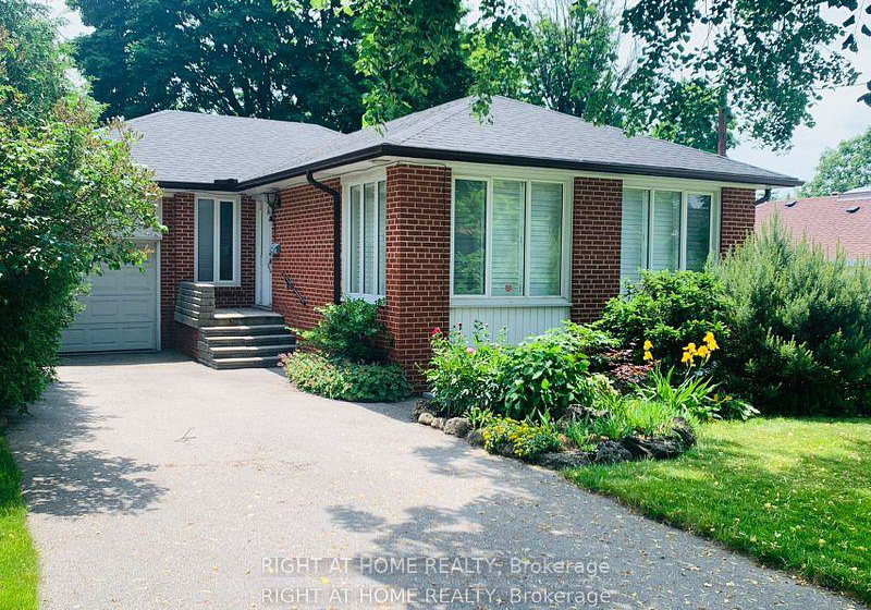 23-fenelon-drive-north-york-ontario-c12829286