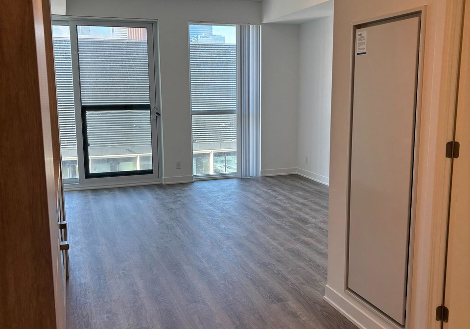 180-front-street-e-toronto-ontario-c12829310