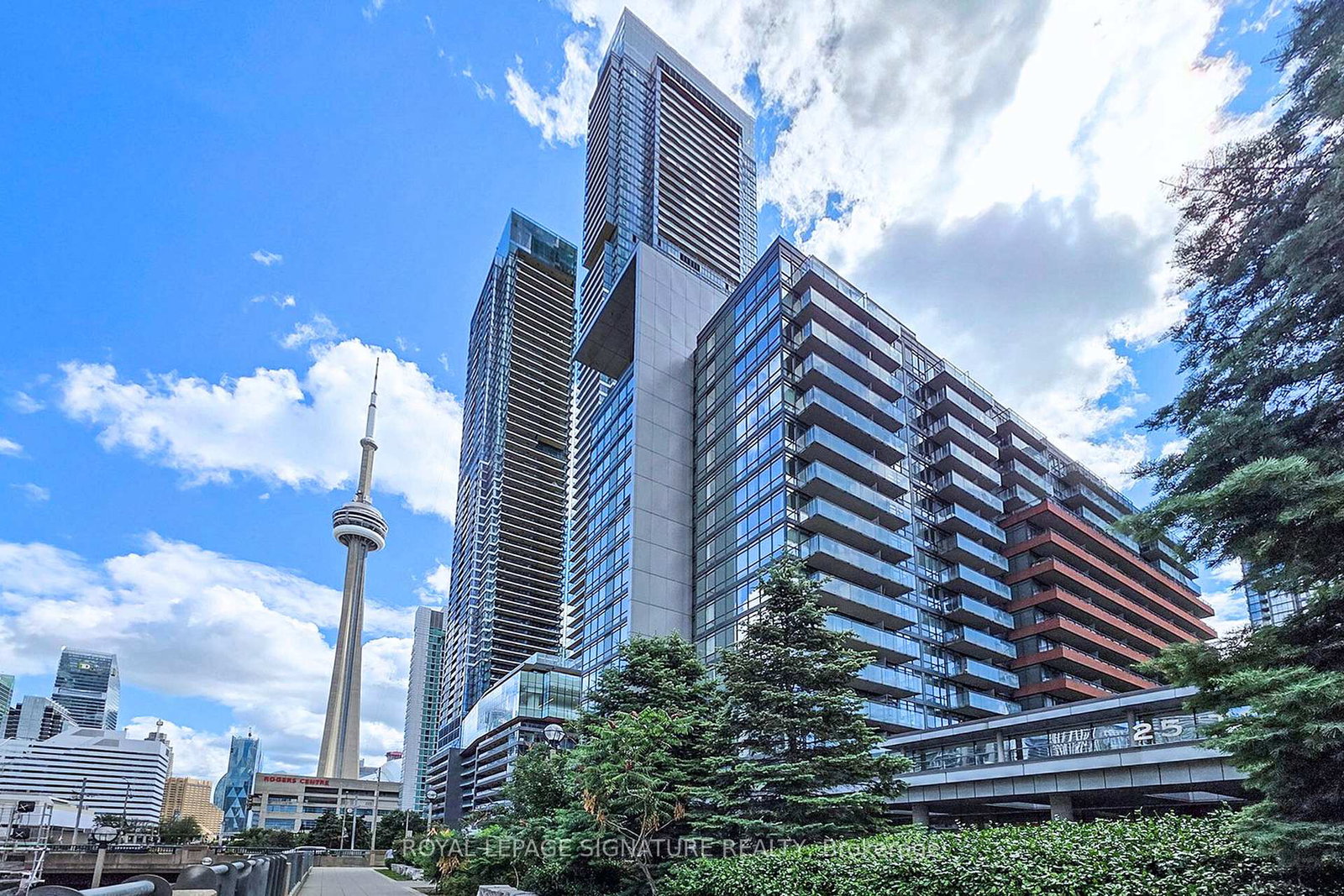 4k-spadina-avenue-e-toronto-ontario-c12829778