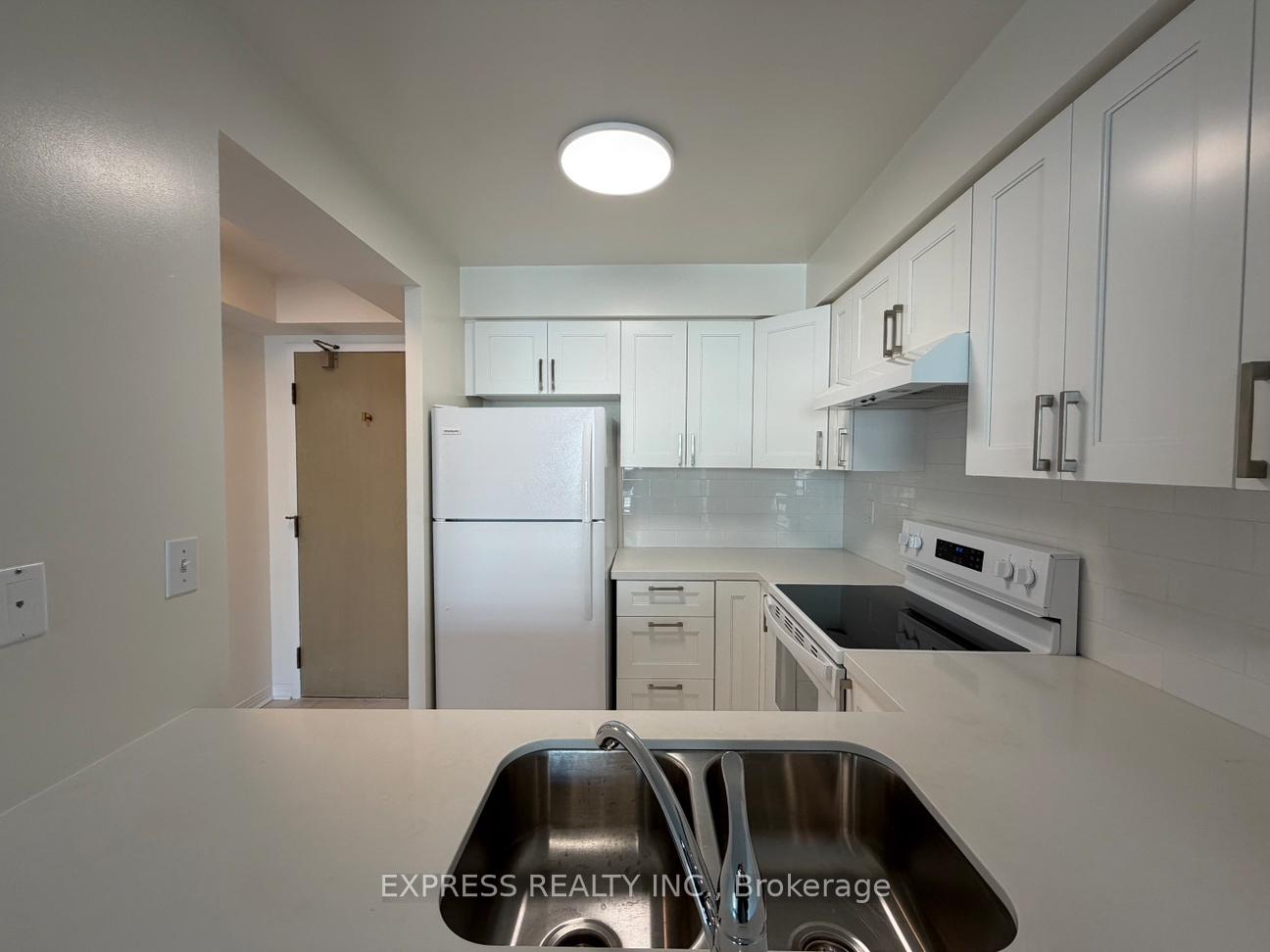 942-yonge-street-toronto-ontario-c12830076