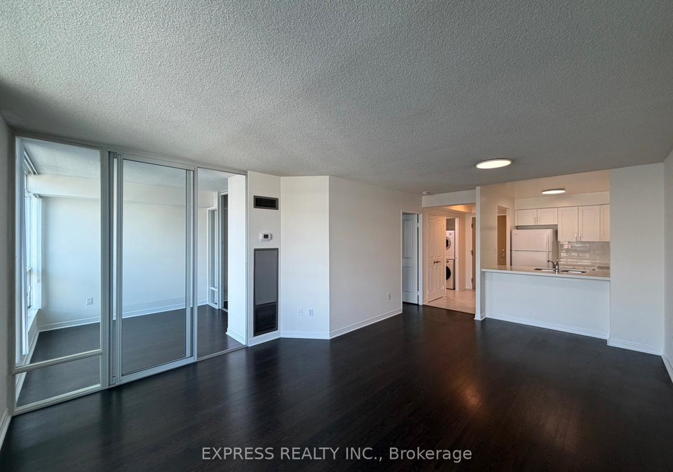 942-yonge-street-toronto-ontario-c12830076