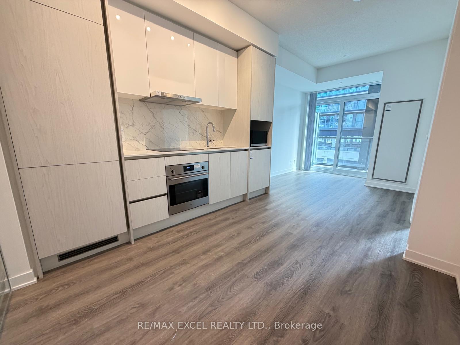 180-front-street-e-toronto-ontario-c12830096