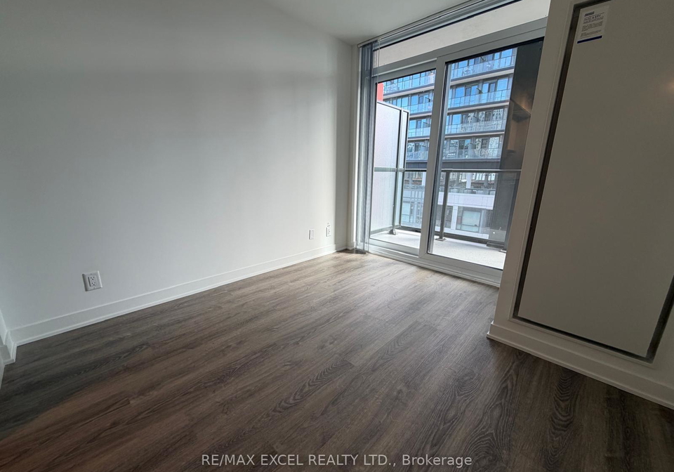 180-front-street-e-toronto-ontario-c12830096