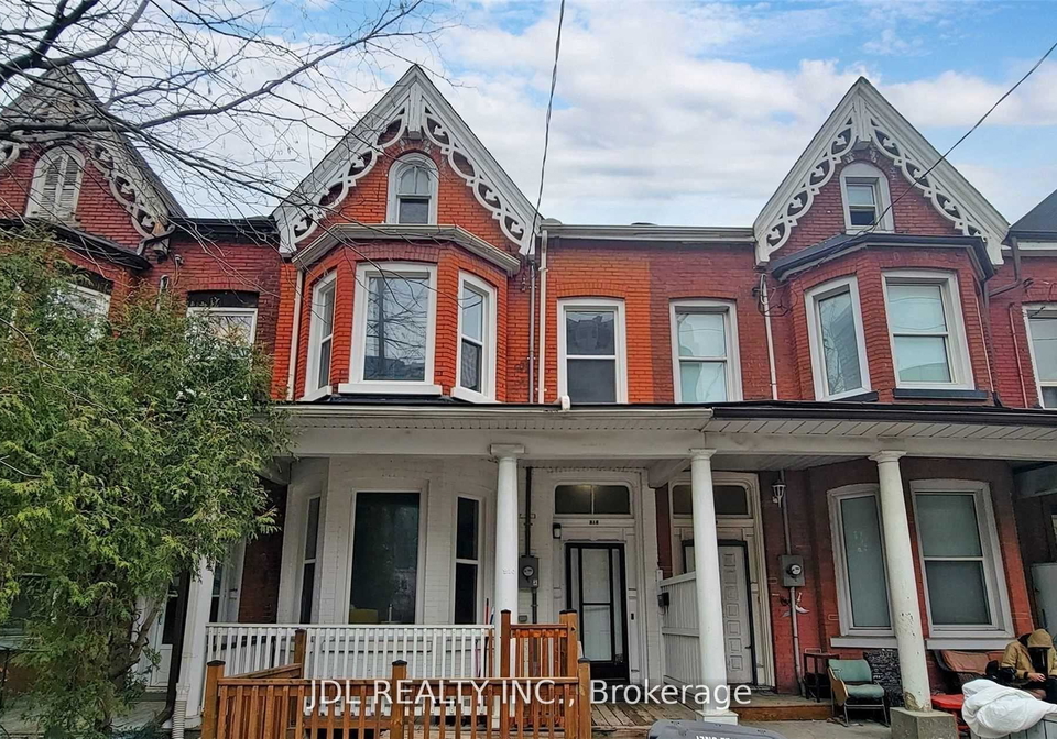 216-mc-caul-street-toronto-ontario-c12830132