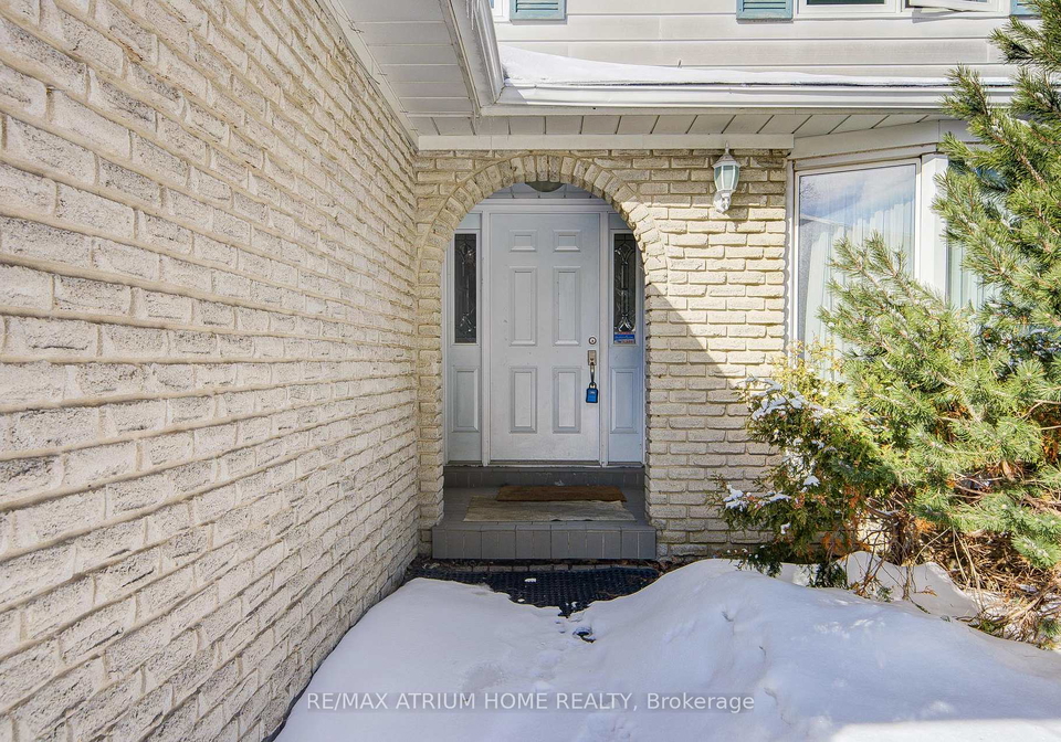 48-whitehorn-crescent-north-york-ontario-c12830384