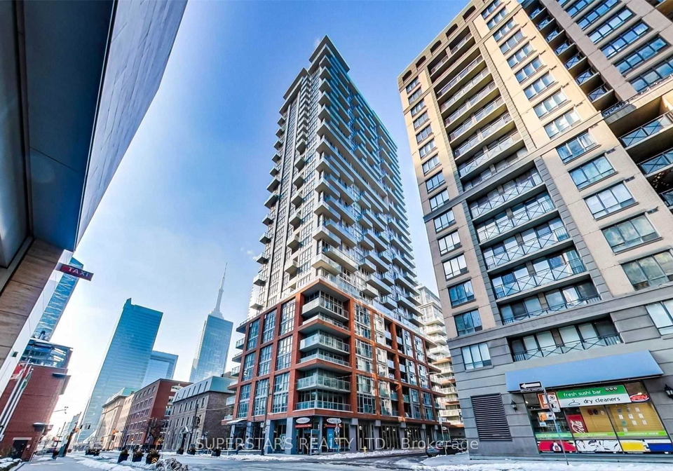 126-simcoe-street-toronto-ontario-c12830572