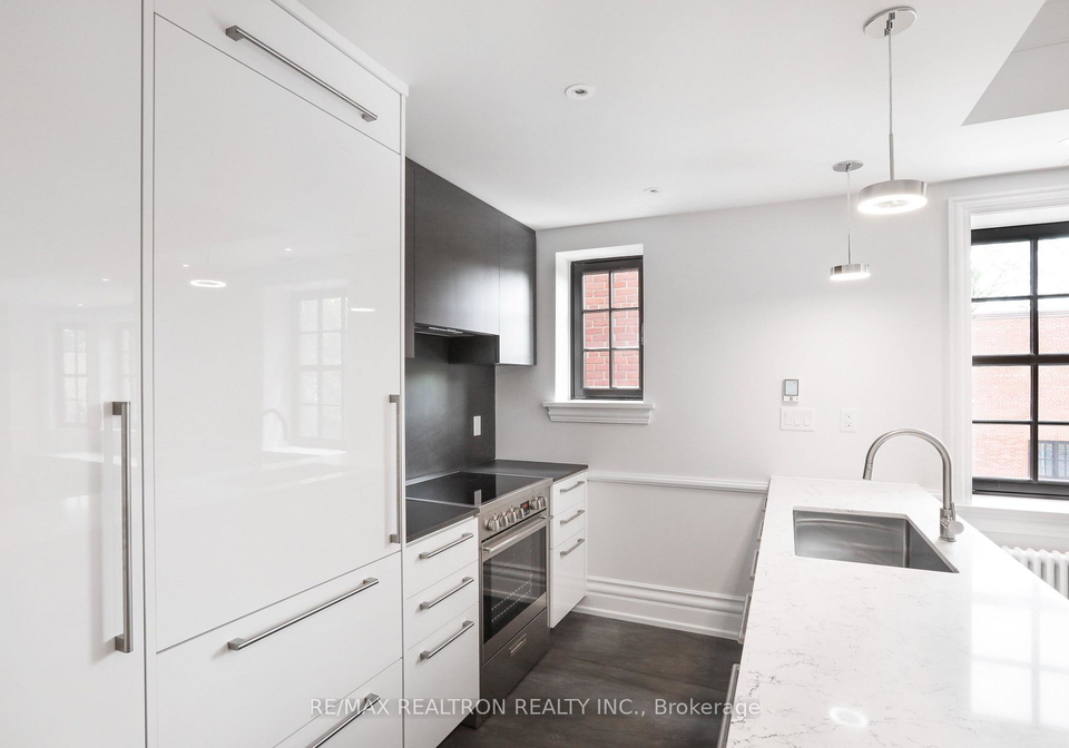 2-clarendon-avenue-toronto-ontario-c12830668