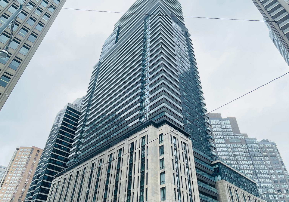 955-bay-street-toronto-ontario-c12830678