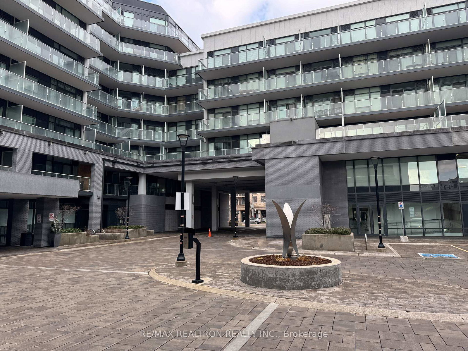 621-sheppard-avenue-e-north-york-ontario-c12830692