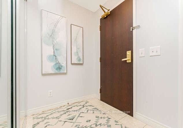 30-grand-trunk-crescent-toronto-ontario-c12830802