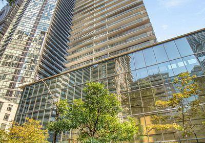 33-charles-street-e-toronto-ontario-c12830880