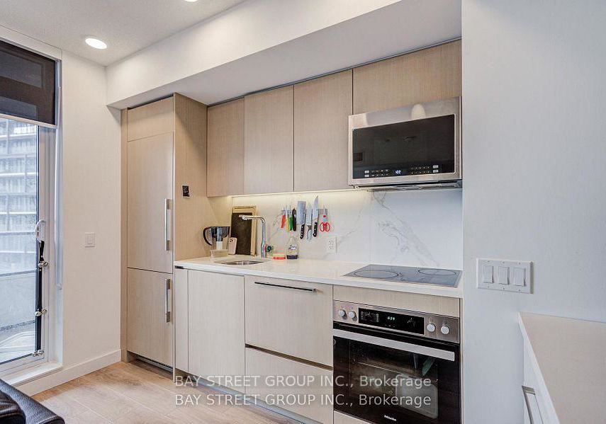 38-widmer-street-toronto-ontario-c12830910