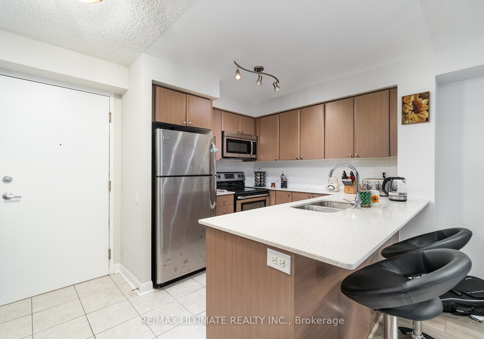 525-wilson-avenue-toronto-ontario-c12830914