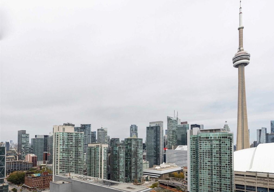 15-fort-york-boulevard-toronto-ontario-c12830976