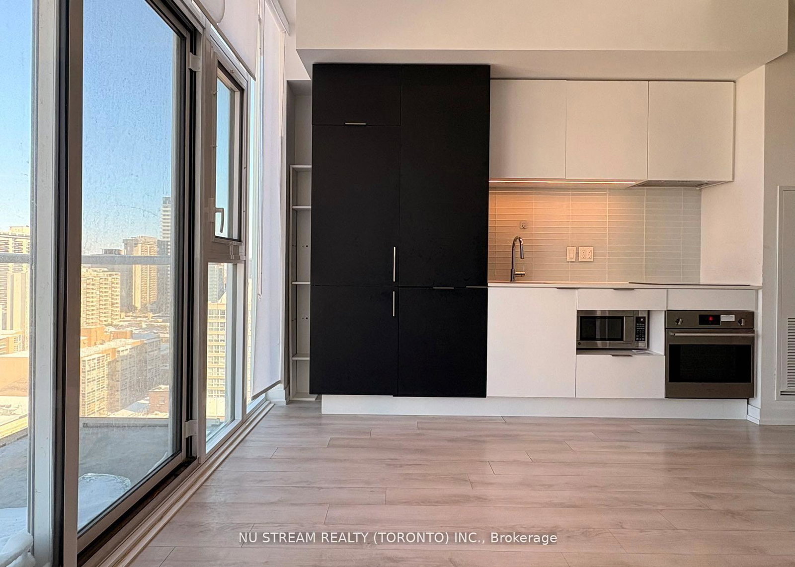 33-helendale-avenue-toronto-ontario-c12831044