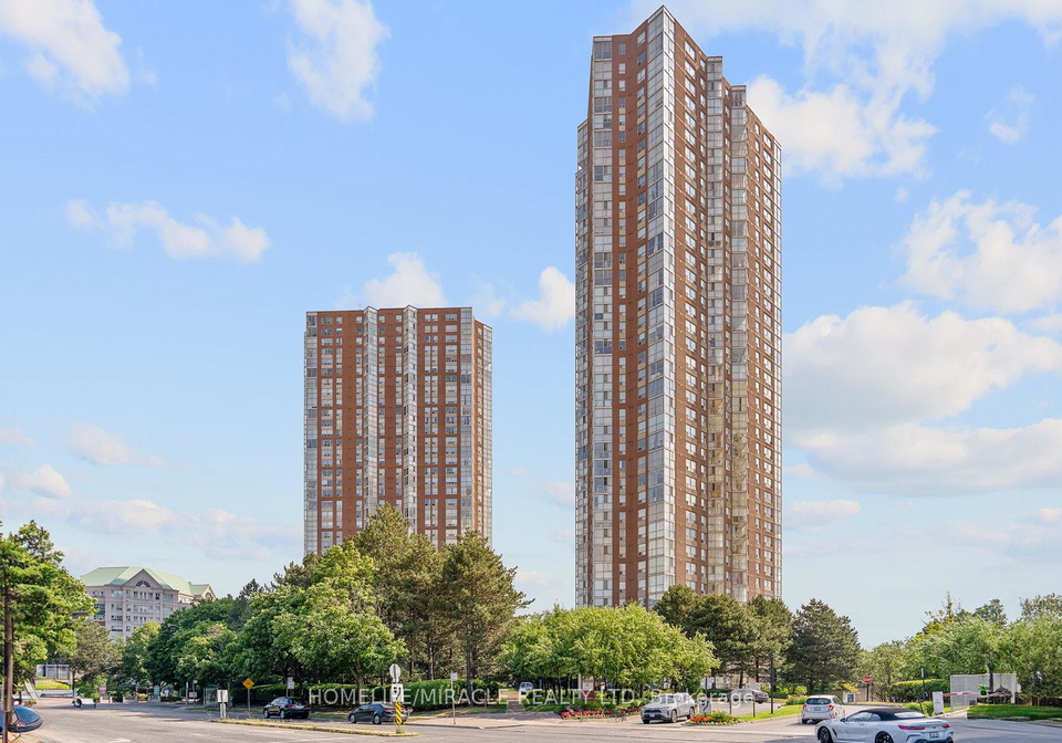 7-concorde-place-north-york-ontario-c12831068