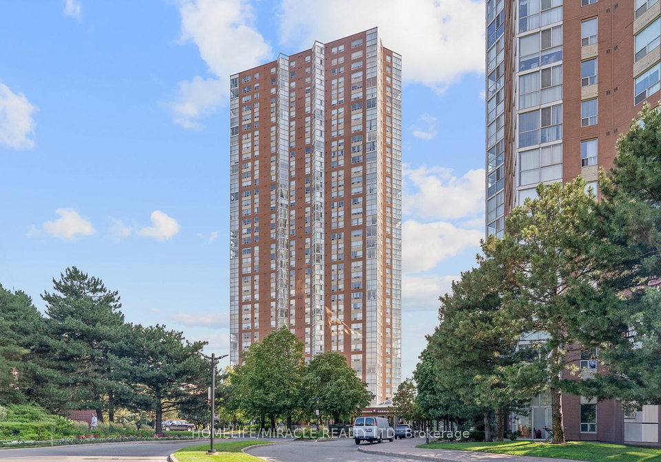 7-concorde-place-north-york-ontario-c12831068