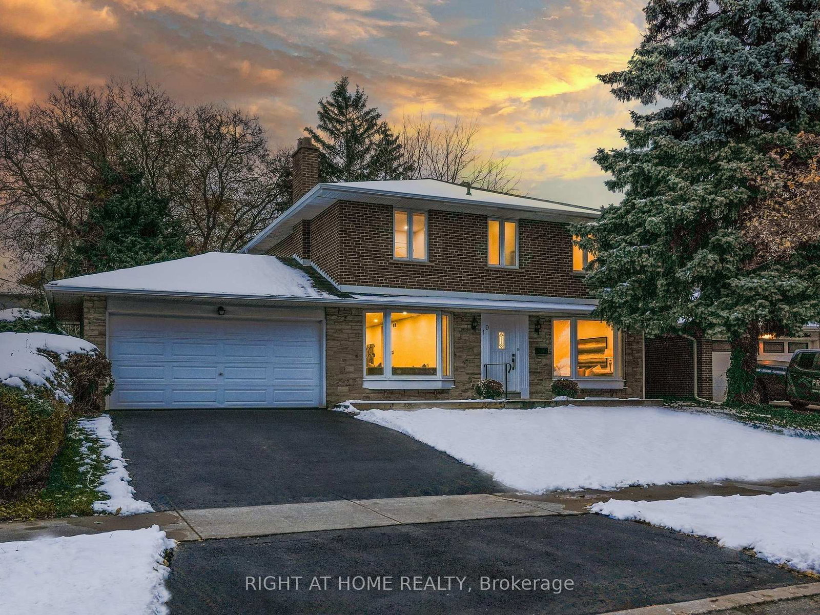 19-shaughnessy-boulevard-north-york-ontario-c12831306