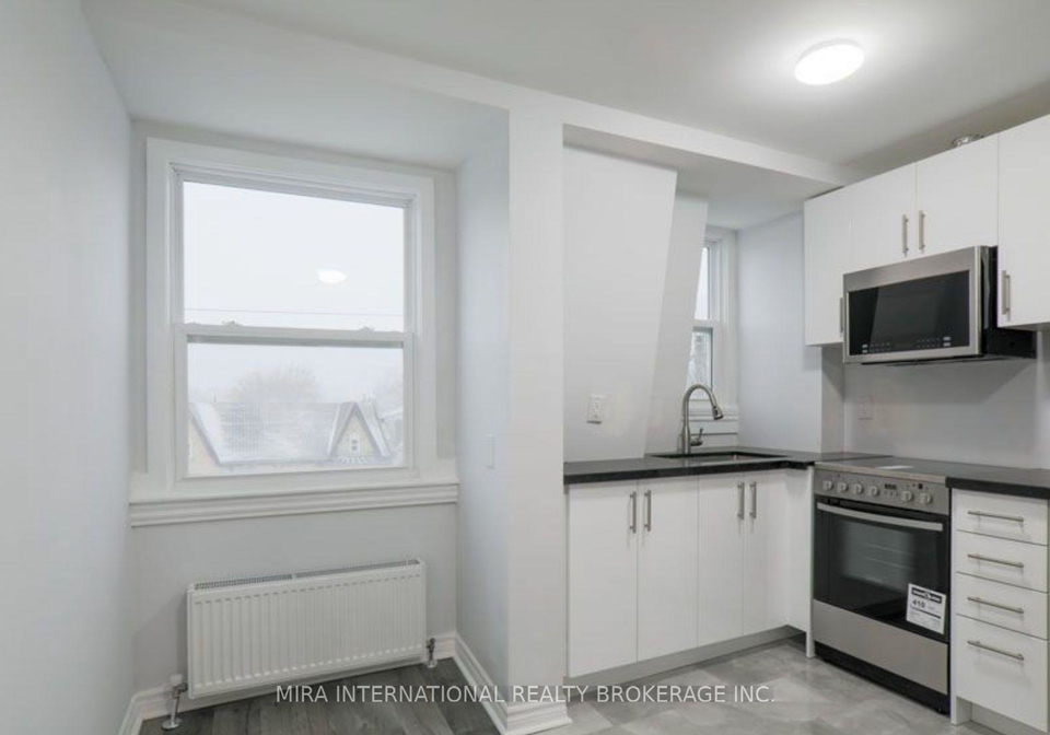 210-carlton-street-toronto-ontario-c12831328