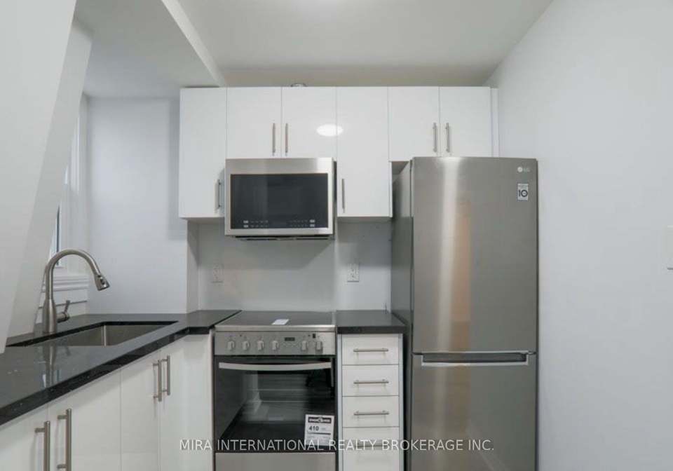 210-carlton-street-toronto-ontario-c12831328