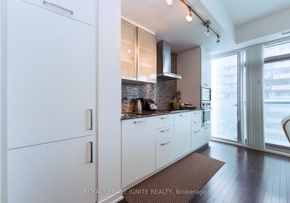 14-york-street-e-toronto-ontario-c12831470