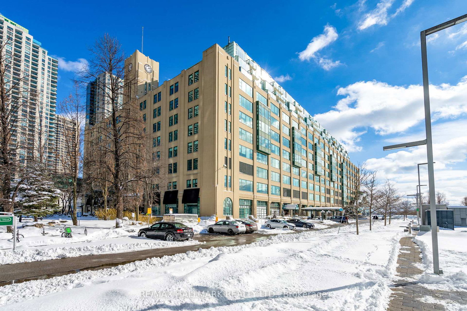 211-queens-quay-w-toronto-ontario-c12831878