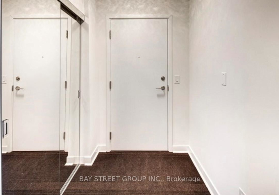 295-adelaide-street-w-toronto-ontario-c12832016