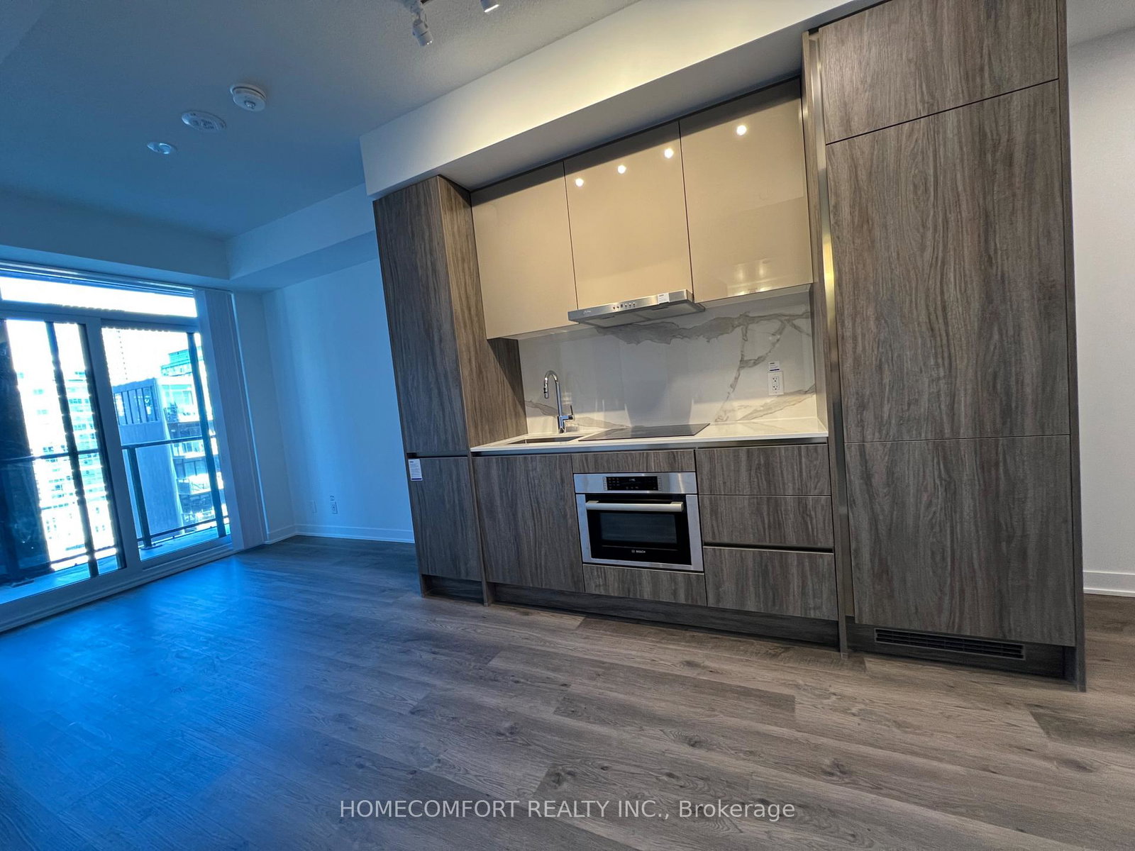180-front-street-e-toronto-ontario-c12832058