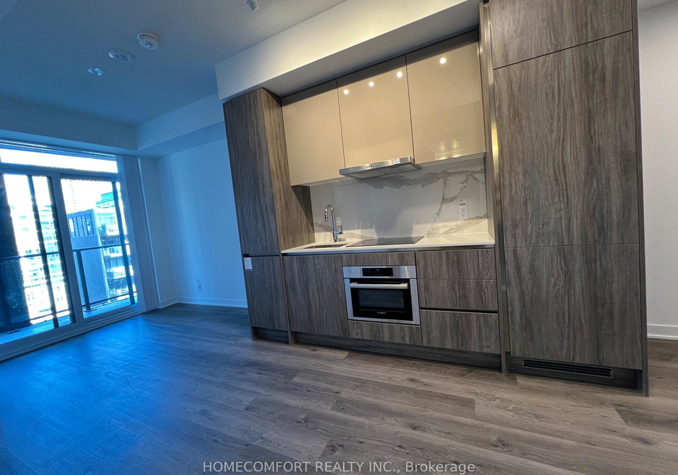 180-front-street-e-toronto-ontario-c12832058