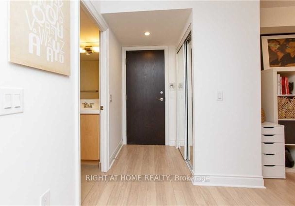 500-doris-avenue-north-york-ontario-c12832064