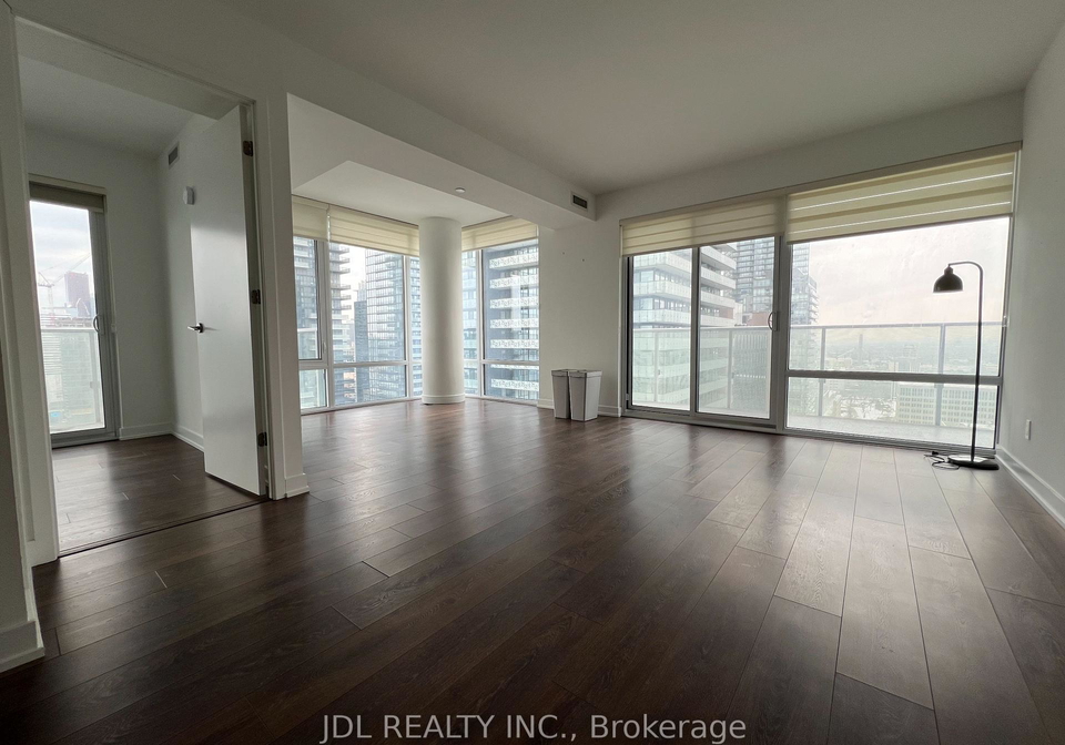 501-yonge-street-toronto-ontario-c12832120