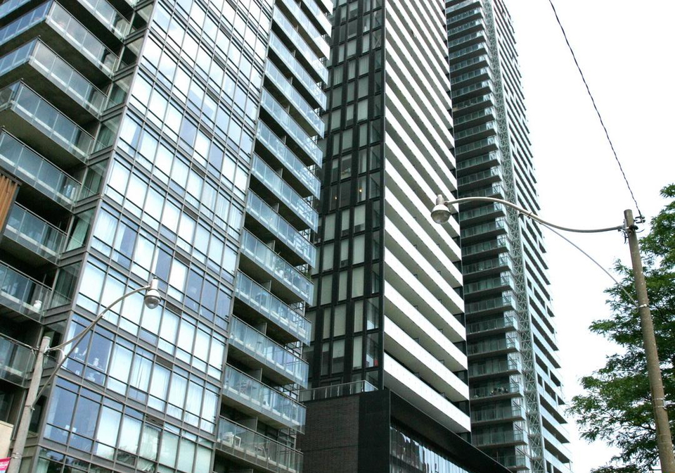 28-wellesley-street-e-toronto-ontario-c12832128