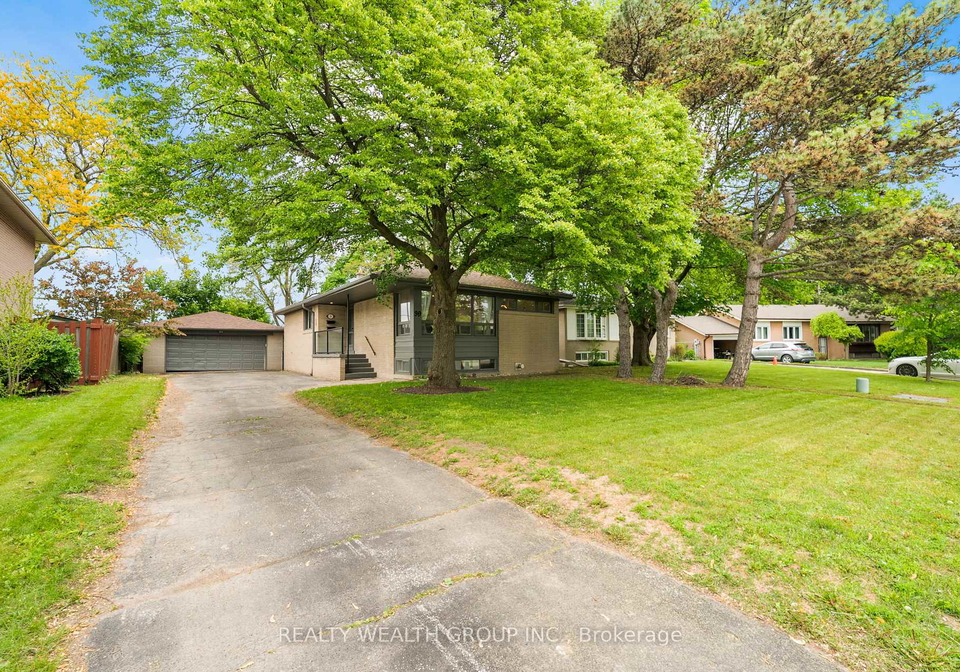 39-treadgold-crescent-north-york-ontario-c12832198