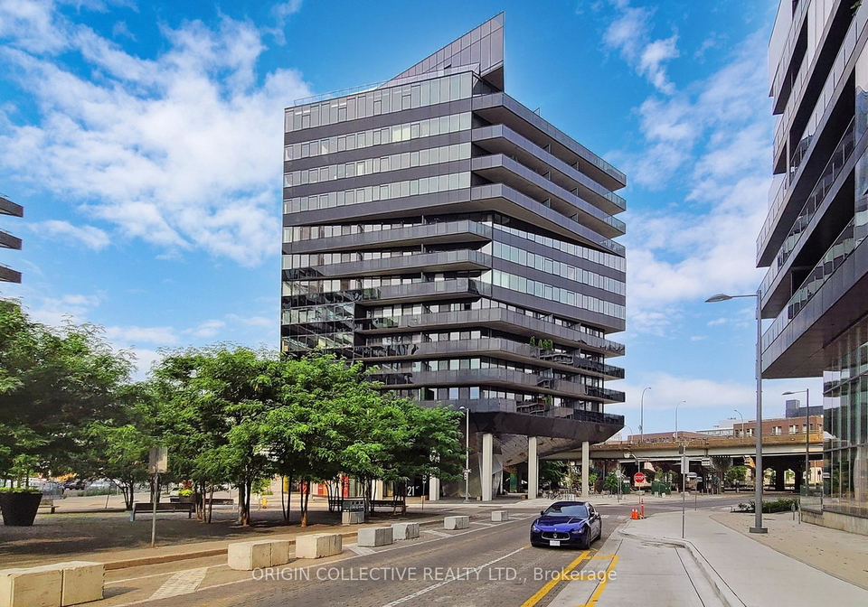 21-lawren-harris-square-toronto-ontario-c12832550