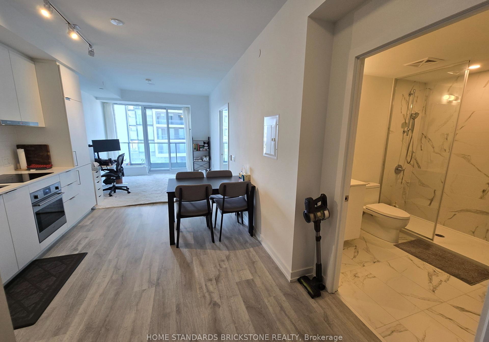 7-golden-lion-heights-north-york-ontario-c12832634