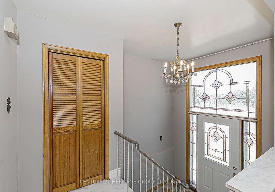 107-hazelnut-crescent-north-york-ontario-c12832784