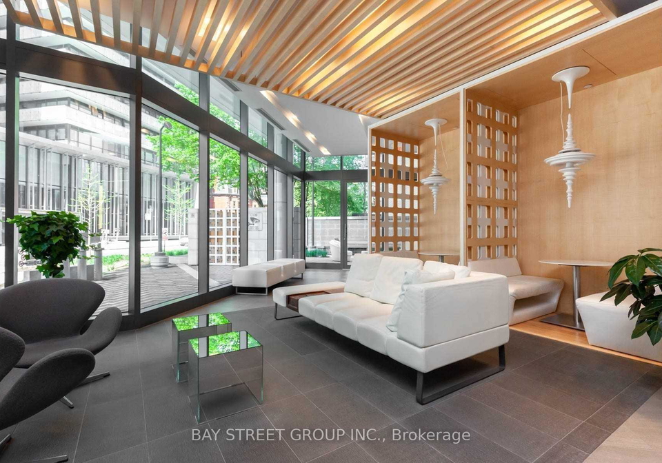 45-charles-street-e-toronto-ontario-c12832846
