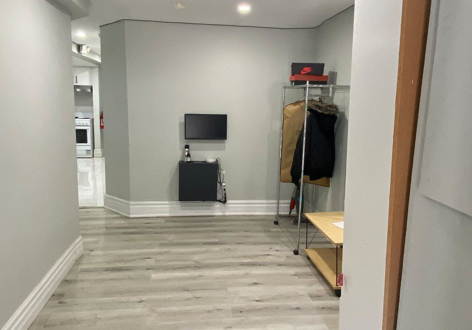 206-carlton-street-toronto-ontario-c12832954
