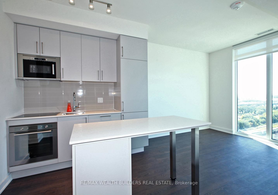 27-bathurst-street-toronto-ontario-c12833048