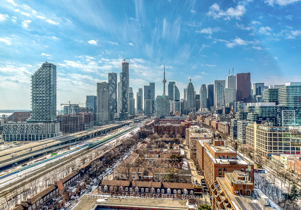 35-parliament-street-toronto-ontario-c12833064