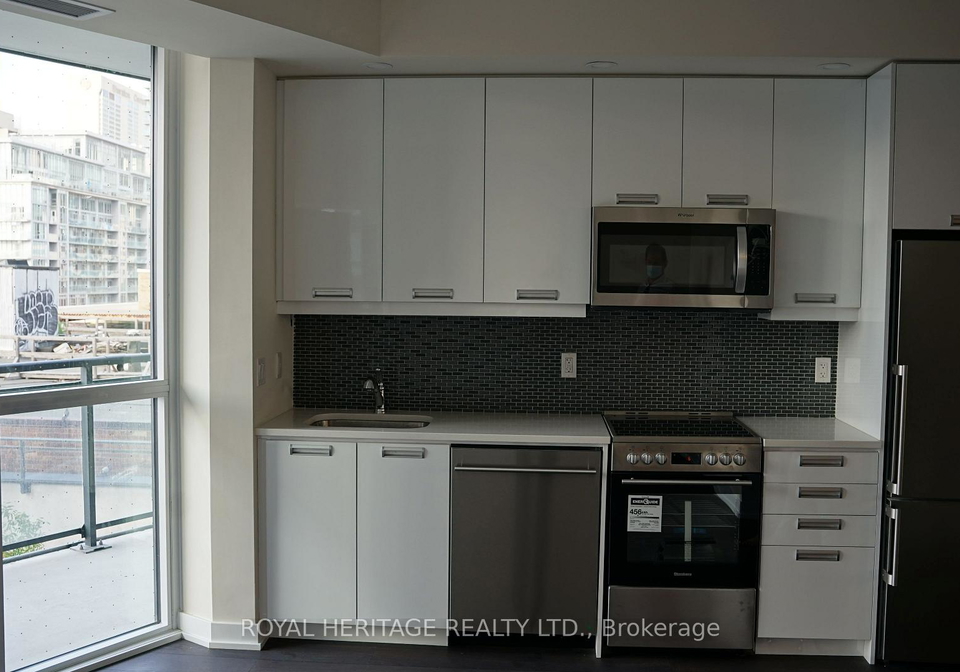 99-john-st-70street-toronto-ontario-c12833620