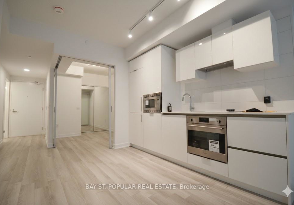 121-st-patrick-street-toronto-ontario-c12833844