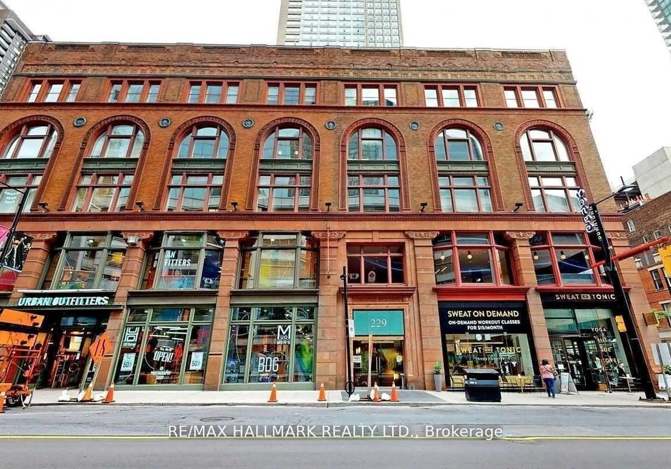 197-yonge-street-toronto-ontario-c12834152